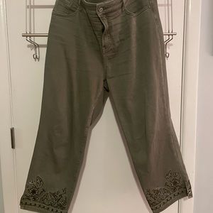 Chicos *So Slimming* Girlfriend Crop